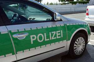 Polizeiauto; Bild: Find-das-Bild.de / Michael Schnell