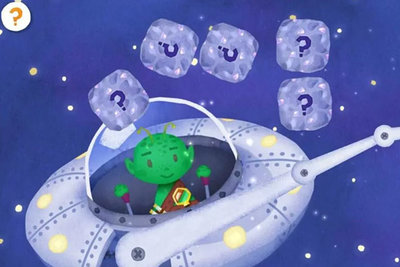 Alien sitz in einem UFO im Spiel "Milus Wörterreise"; Bild: Limedix GmbH