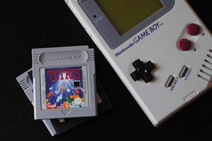 Weisser Nintendo Game Boy; Bild: Nik auf Unsplash